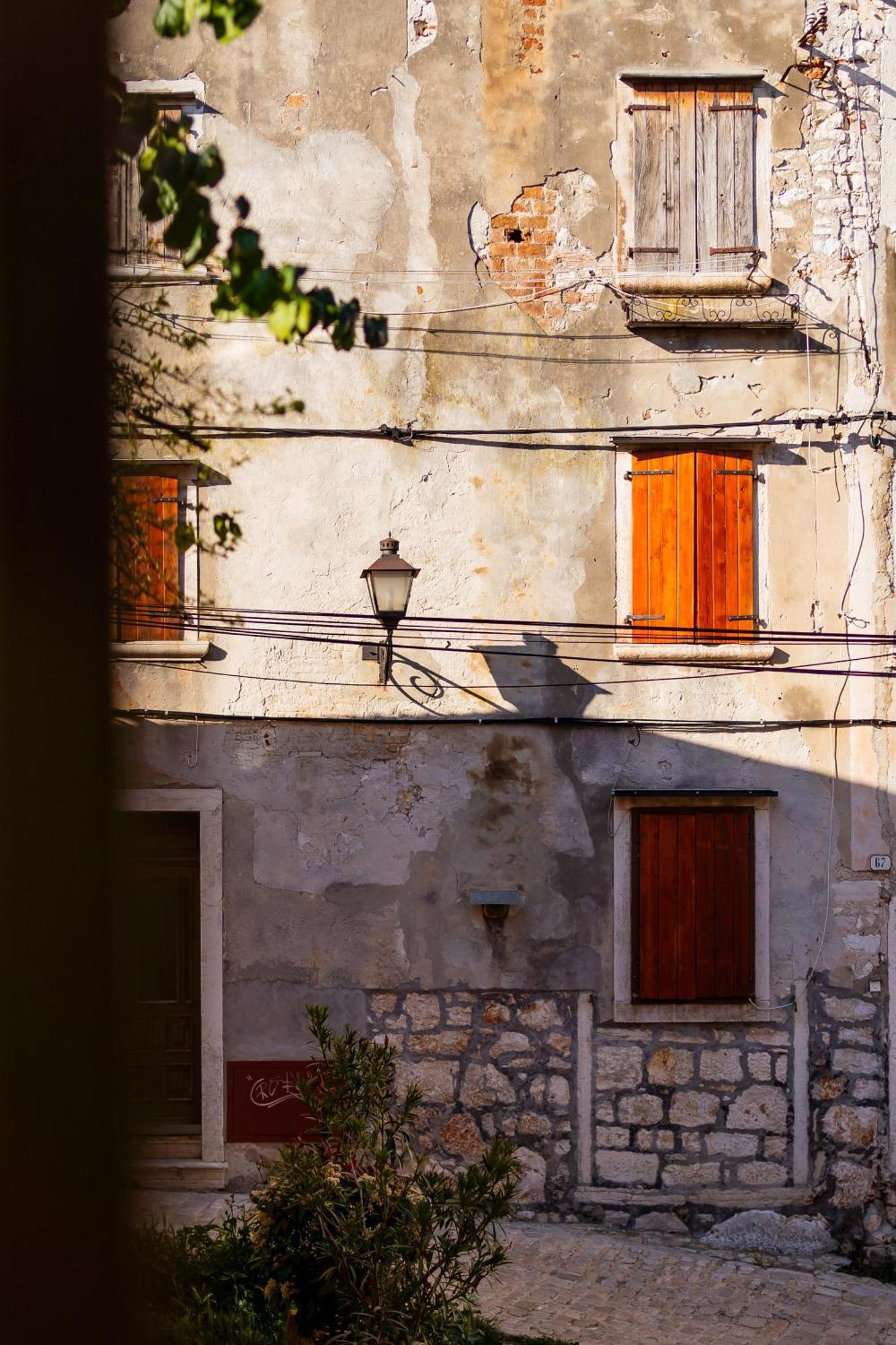 רוביני Montalbano Gem - Heritage Studio With Airy Vibes מראה חיצוני תמונה